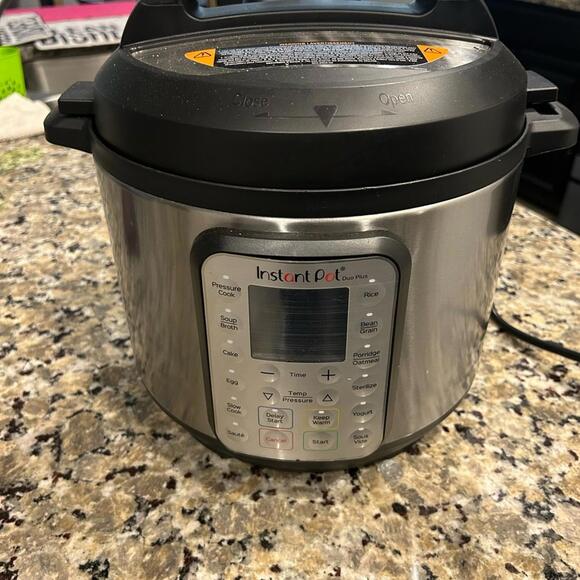 Instant Pot Duo Plus 6 v3 Pressure Cooker - Picture 2 of 3